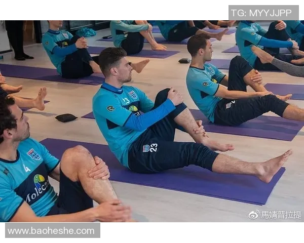 足球明星亲身示范普拉提训练法提升体能技巧全程高清视频教程