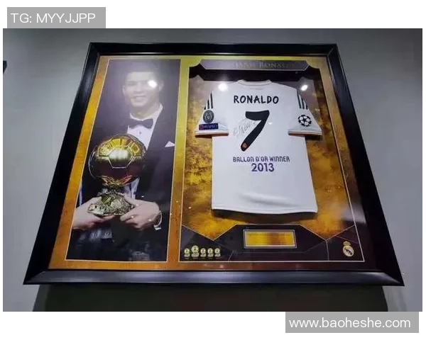 C罗亲签限量版足球明星卡正式亮相收藏价值飙升备受球迷热捧 C罗亲签限量版足球明星卡正式亮相收藏价值飙升备受球迷热捧